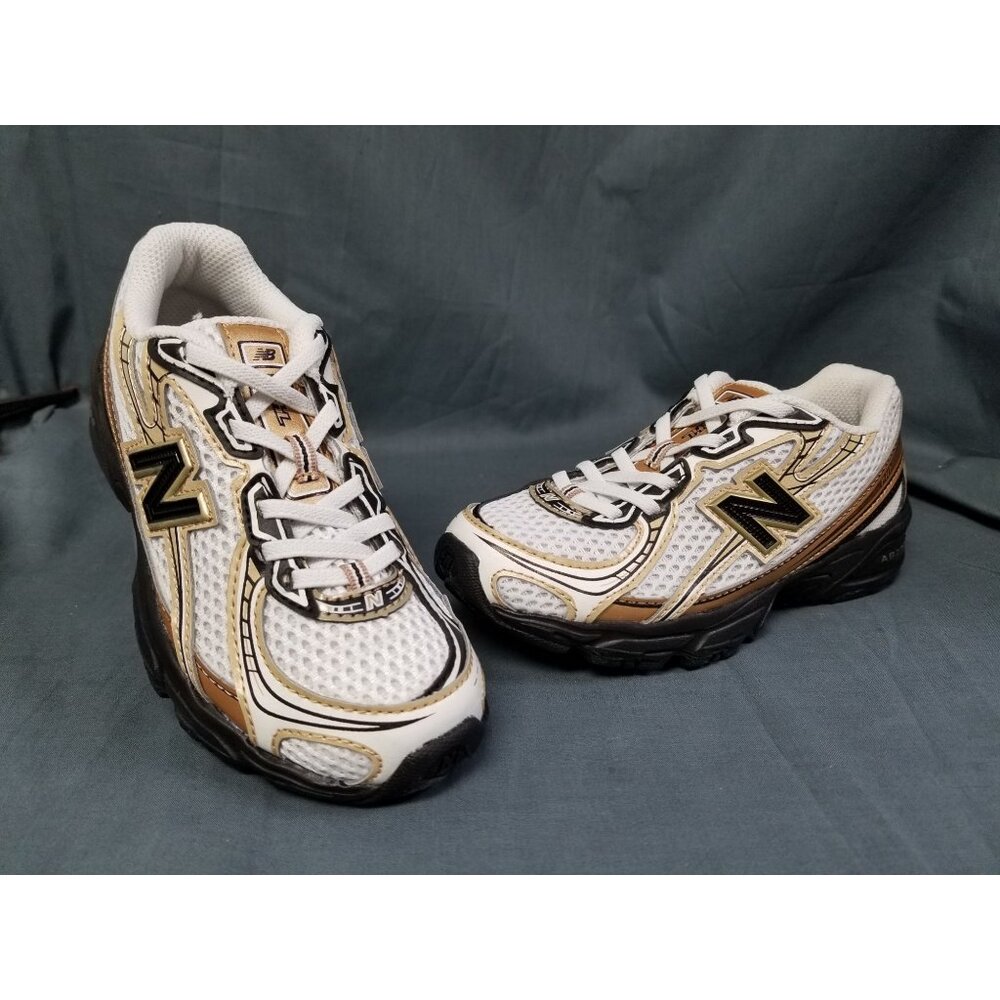 New Balance 740 Bungee Sneakers PZ740GM Black Gold Kids Size 11 NEW IN BOX!